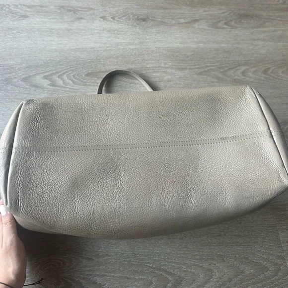 Cuyana Classic Structured Leather Tote Italian Pebbled Leather Designer Bag - Picture 8 of 8